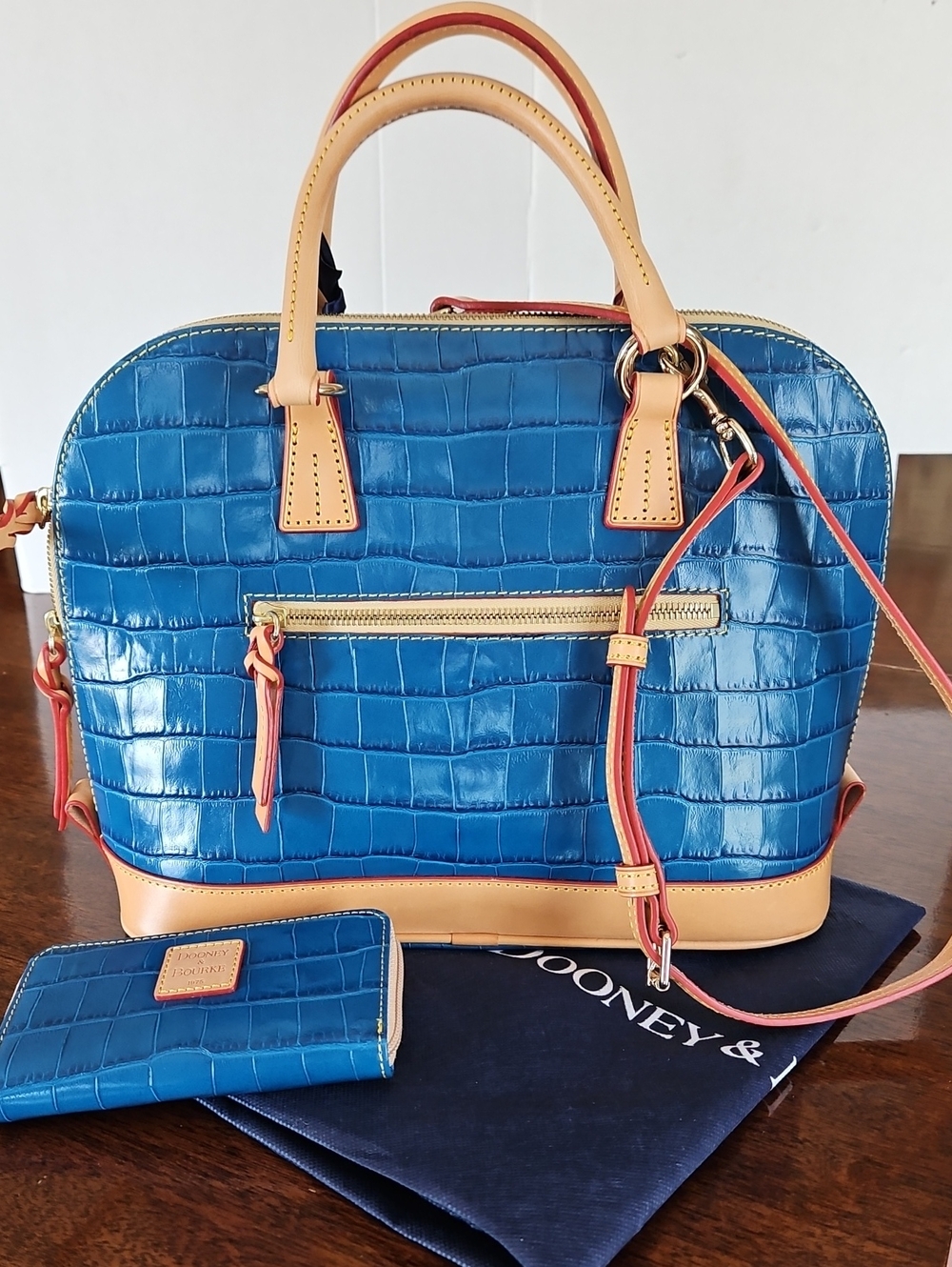 NWT Dooney & Bourke Marine Croc-Embossed Zip Zip Satchel with Matching Pouch - Picture 2 of 16